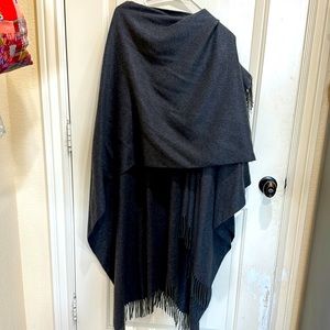 Boutique acrylic grey shawl.